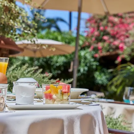 Petit Ses Rotges - Only Adults 3*