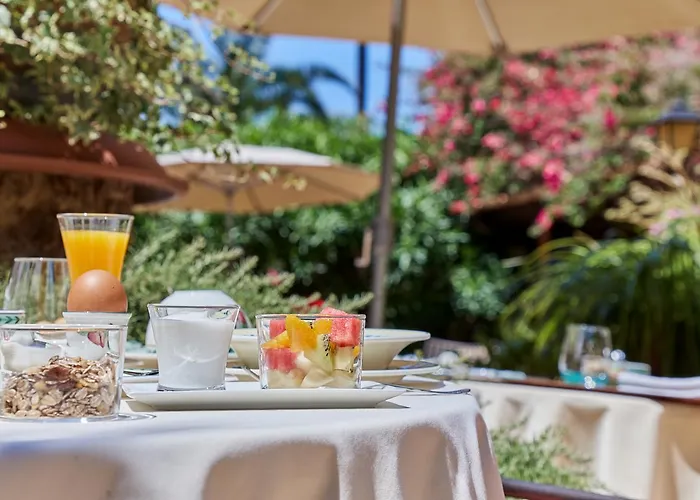 Petit Ses Rotges - Only Adults 3*