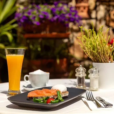 Petit Ses Rotges - Only Adults 3*