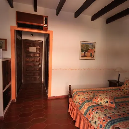 Petit Ses Rotges - Only Adults Hotel